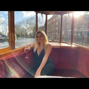 Meet your Posher, Christina